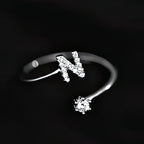 Bague initiale femme - lettre