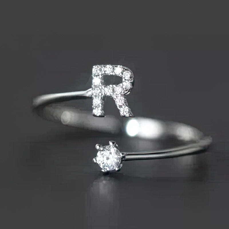 Bague initiale femme - lettre