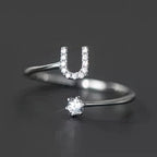 Bague initiale femme - lettre