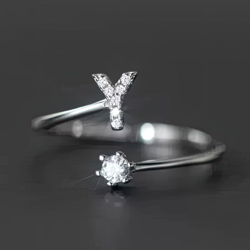 Bague initiale femme - lettre