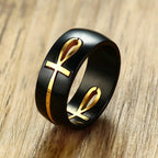 Anillo con motivo de Cruz Egipcia en negro y oro
