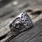 Anillo egipcio de plata