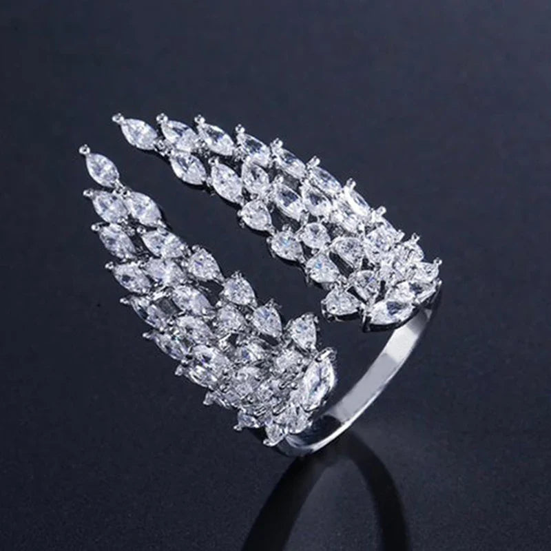 Anillo Pluma en Zirconio plata