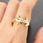 Anillo Tiburón con Circonio oro