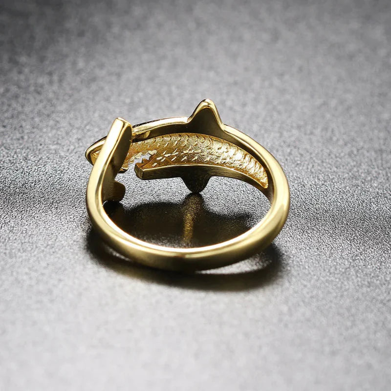 Anillo Tiburón con Circonio oro