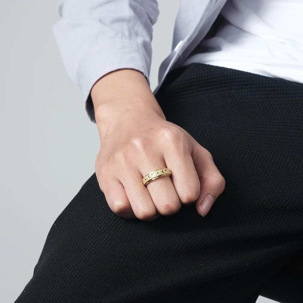 Anillo Giratorio con Cuartos de Luna para Hombre oro
