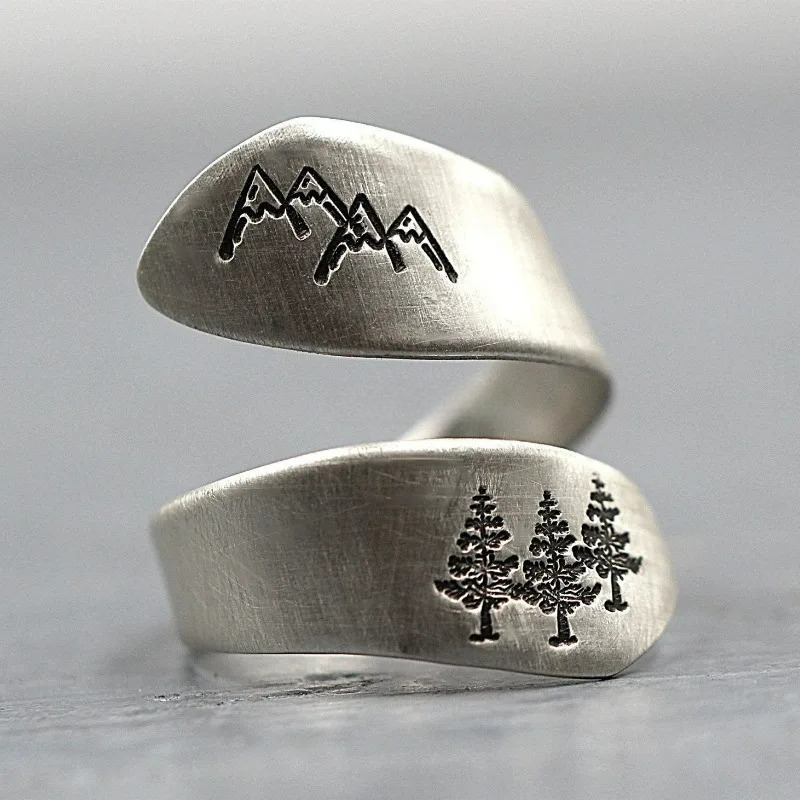 Anillo de Pinos y Montañas