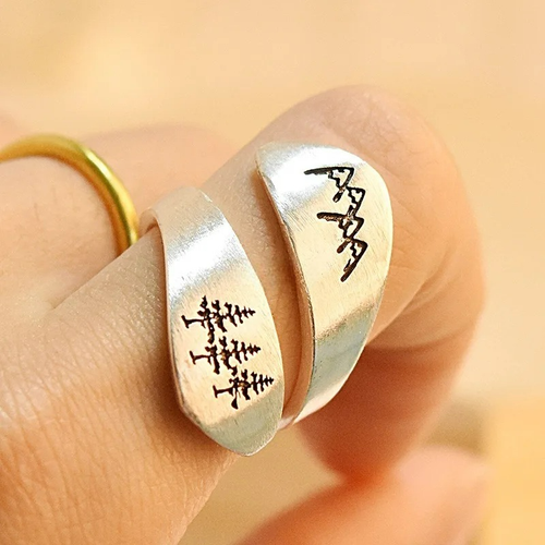 Anillo de Pinos y Montañas