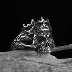 Anillo Cabeza de Calavera Acero con corona
