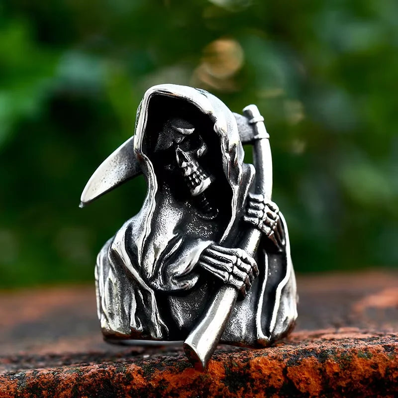 Anillo Cabeza de Muerte y su Guadaña