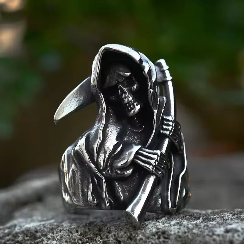 Anillo Cabeza de Muerte y su Guadaña