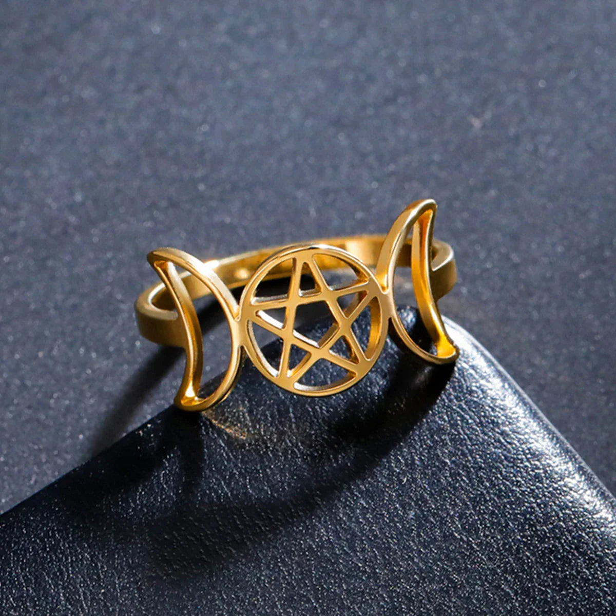 Anillo Triple Luna Fina Hechicería Mujer Wicca oro B