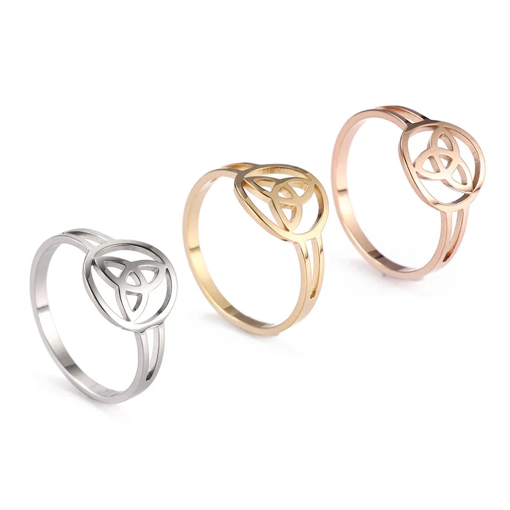 Anillo Triquetra Nudo de la Trinidad Irlandés oro
