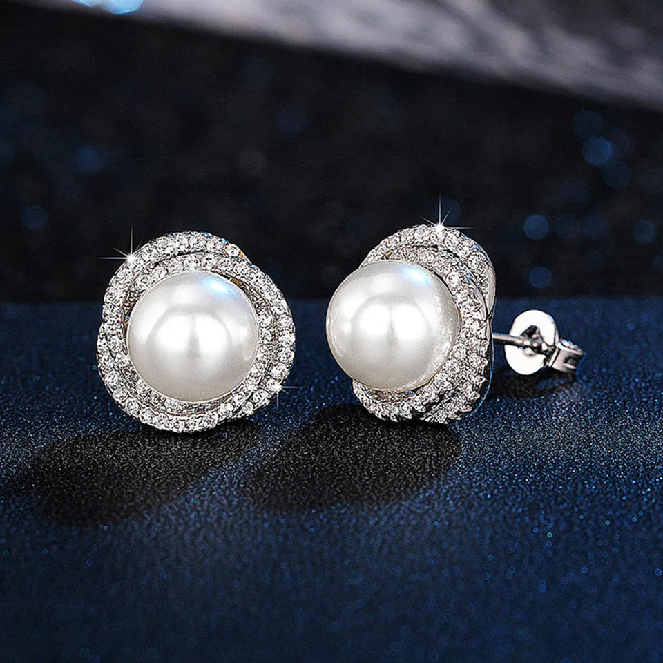 Pendientes de botón con perlas y strass plateados