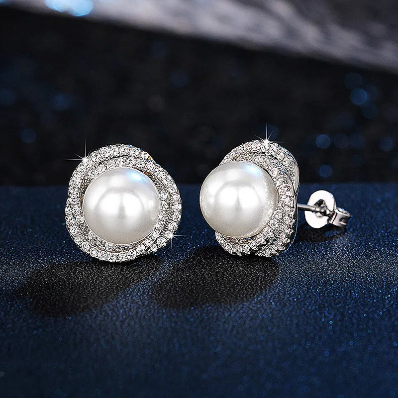 Pendientes de botón con perlas y strass plateados