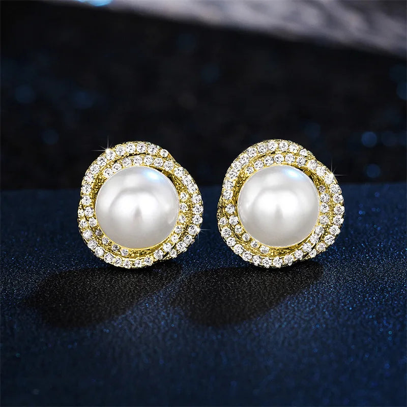 Pendientes de botón con perlas y strass dorados