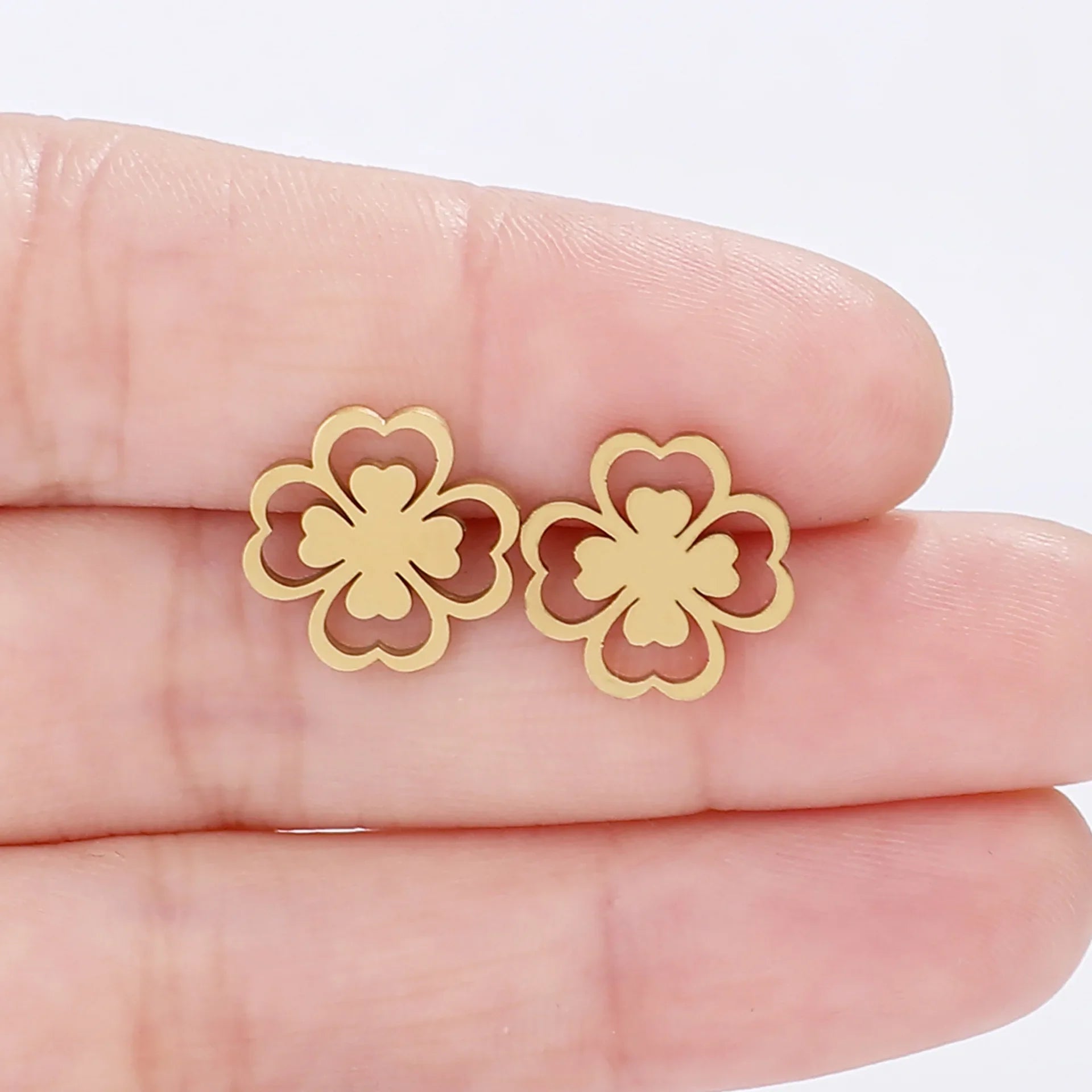 Pendientes de Botón en Hoja de Trébol de 4 Hojas oro