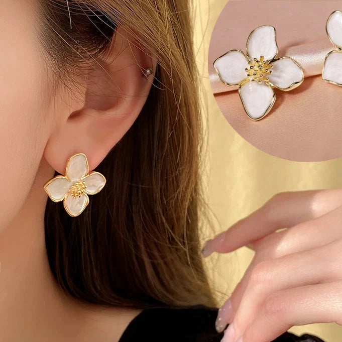 Pendientes de botón Flor de Hibisco Pétalos Nacarados blancos