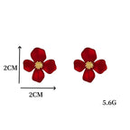 Pendientes de Clavo Flor Cuatro Pétalos rojo oscuro