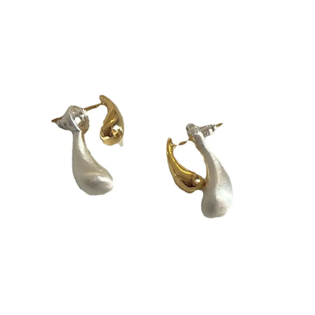 Pendientes de Clavo Gota de Agua