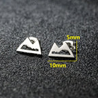 Pendientes de Clavo Montañas Minimalistas