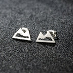 Pendientes de Clavo Montañas Minimalistas plata