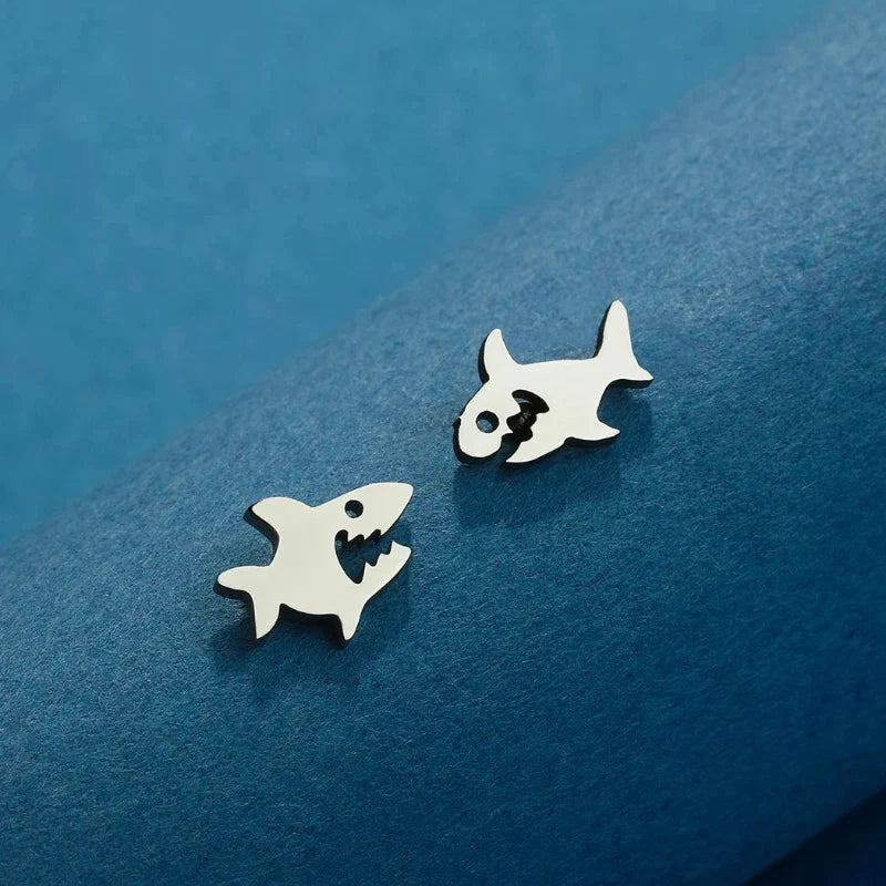 Pendientes de botón Tiburón plata