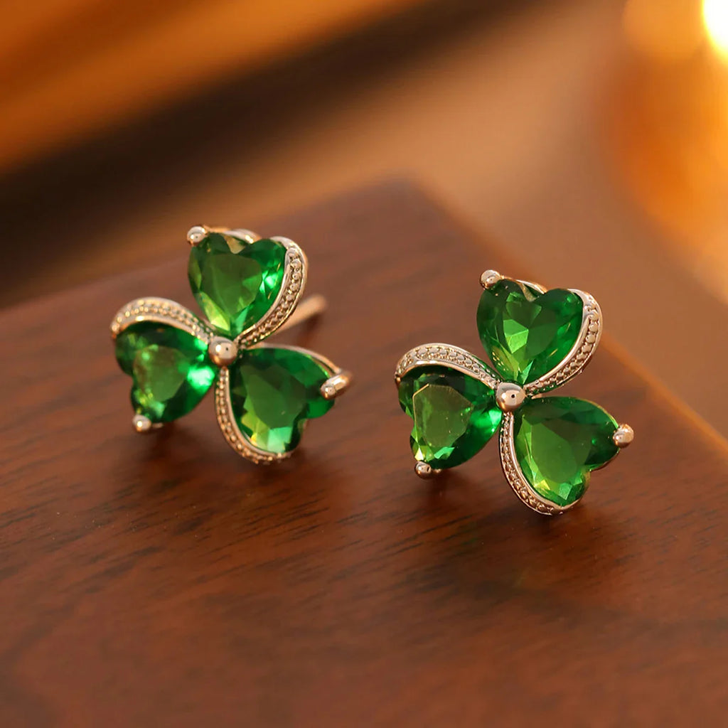 Pendientes de Botón Trébol de 3 Hojas Verde Esmeralda y Circonio plata