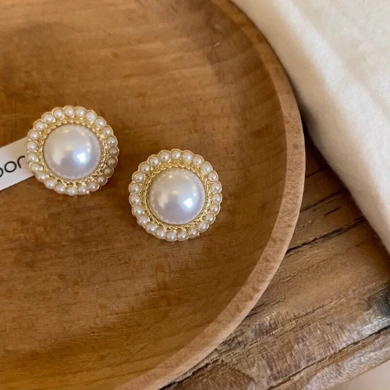 Pendientes de Botón Vintage con Perla