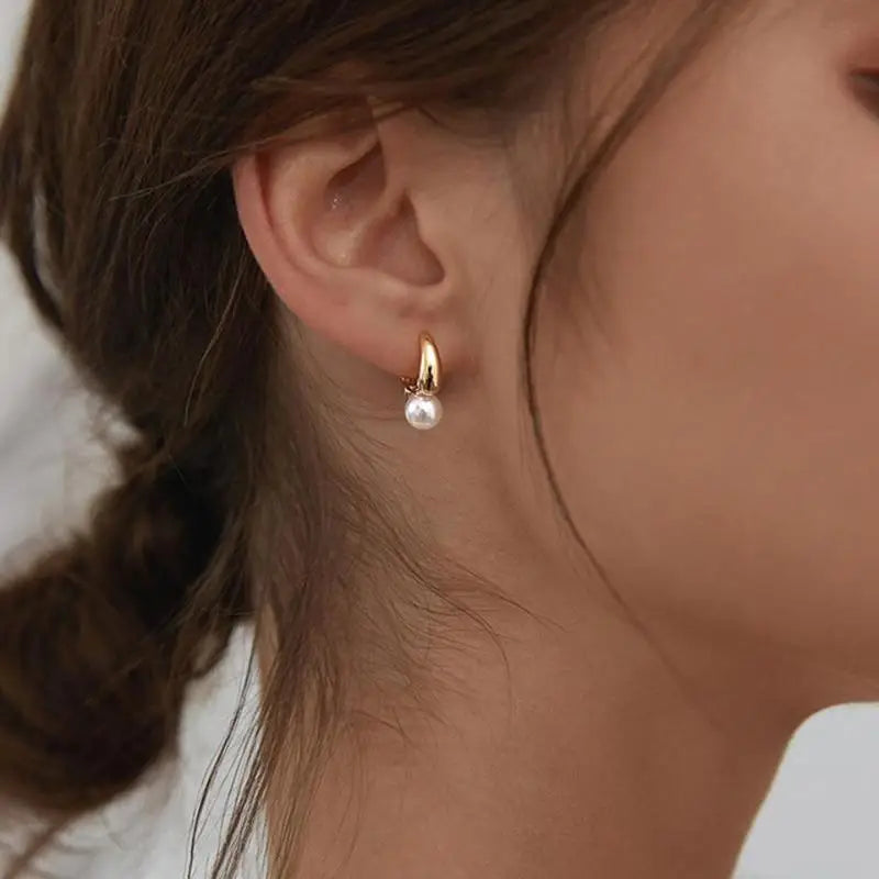Pendientes de Aro de Estilo Retro con Perla