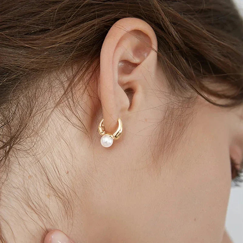 Pendientes de Aro de Estilo Retro con Perla