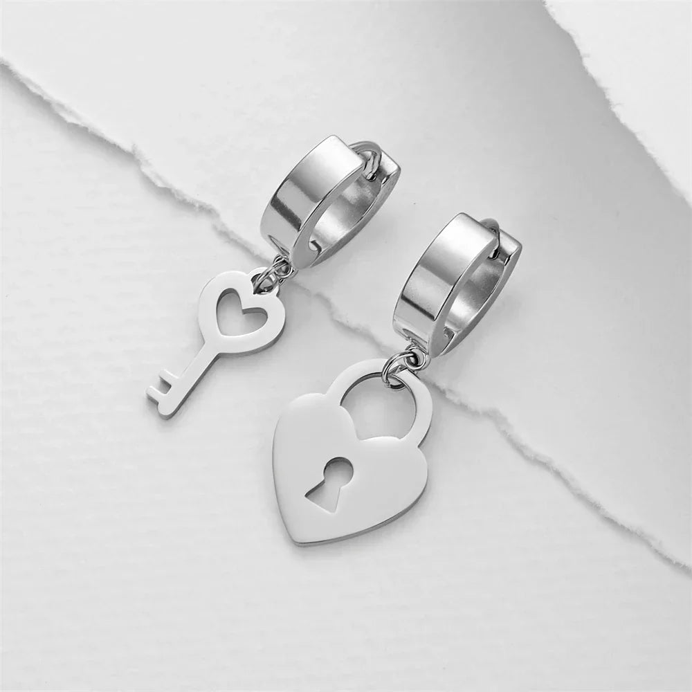 Boucles d'oreilles créoles clef et cadenas