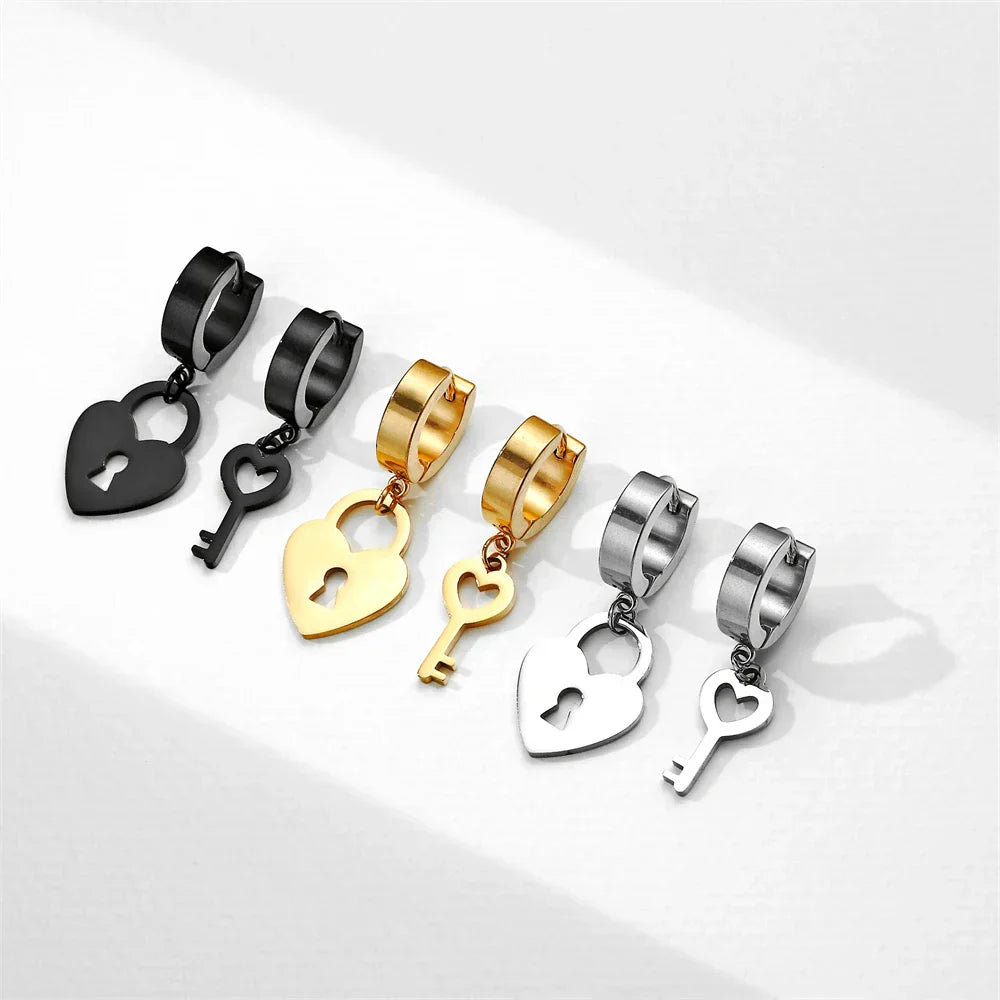 Boucles d'oreilles créoles clef et cadenas