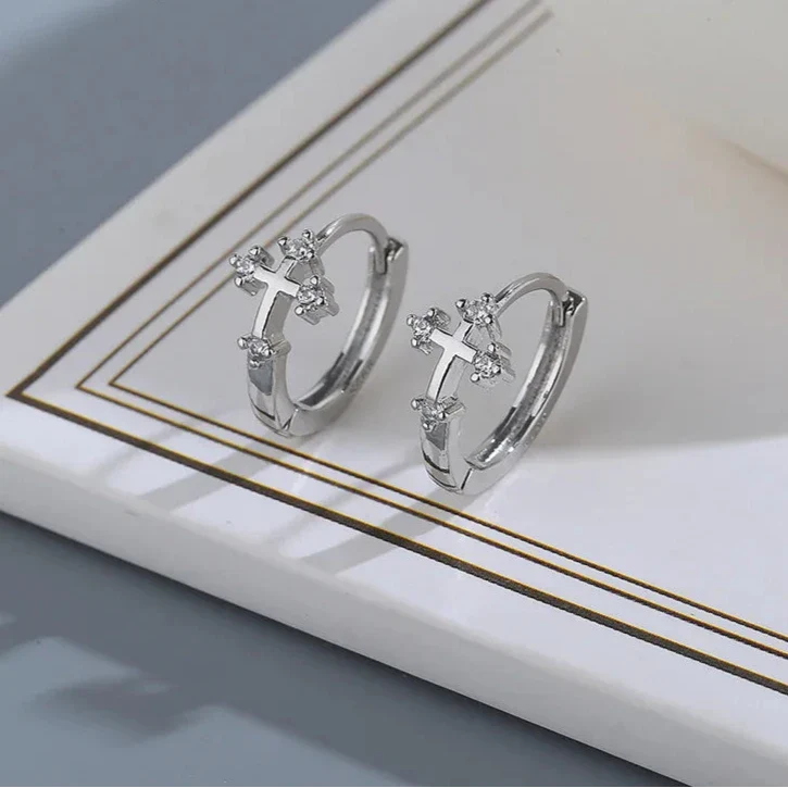 Pendientes Aros Cruz de Jesús con Circonita