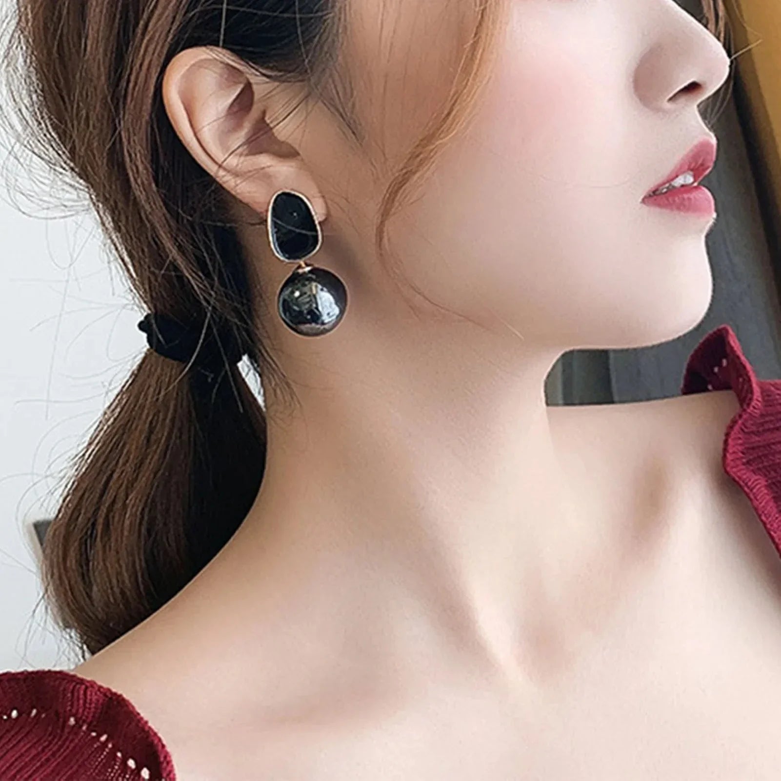 Pendientes de Estilo Retro con Perlas Blancas negro