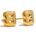 Boucles d'oreilles dorées avec initiale - lettre