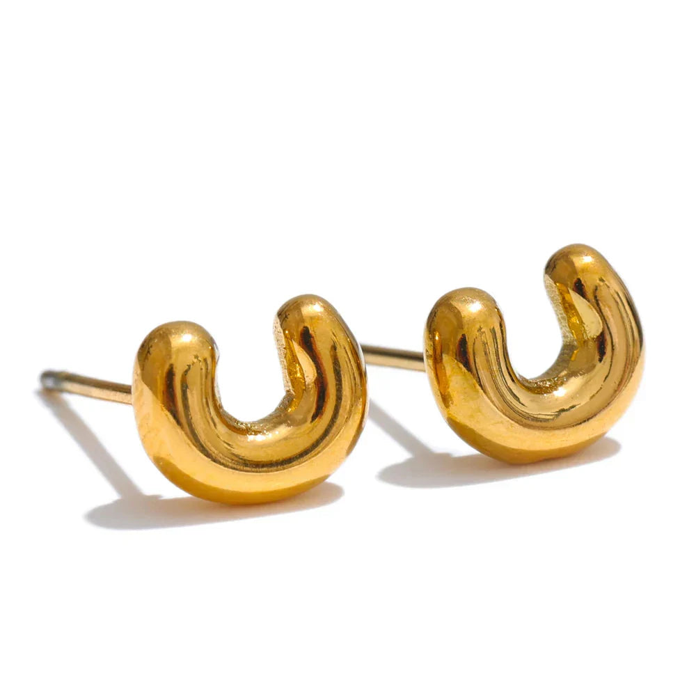 Boucles d'oreilles dorées avec initiale - lettre
