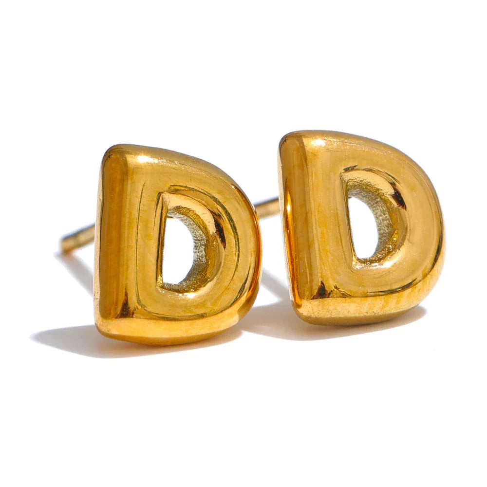 Boucles d'oreilles dorées avec initiale - lettre