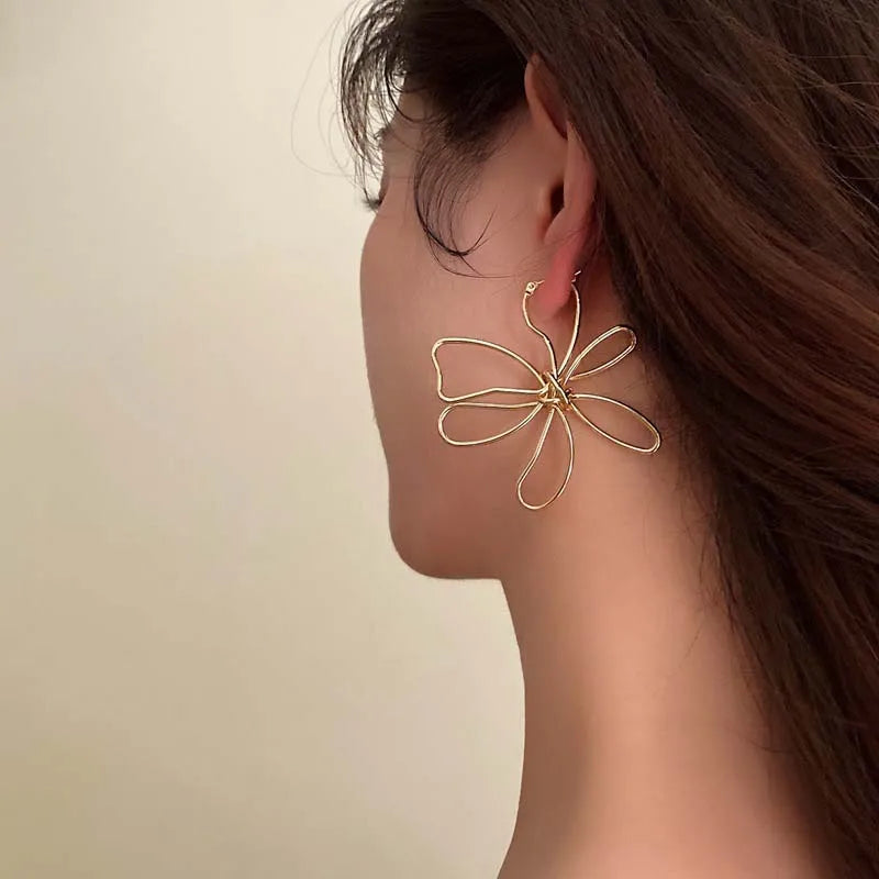 Pendientes de Flor Clavo Vintage Asimétricos oro