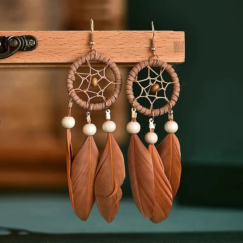 Pendientes Colgantes Atrapasueños y Plumas marrón
