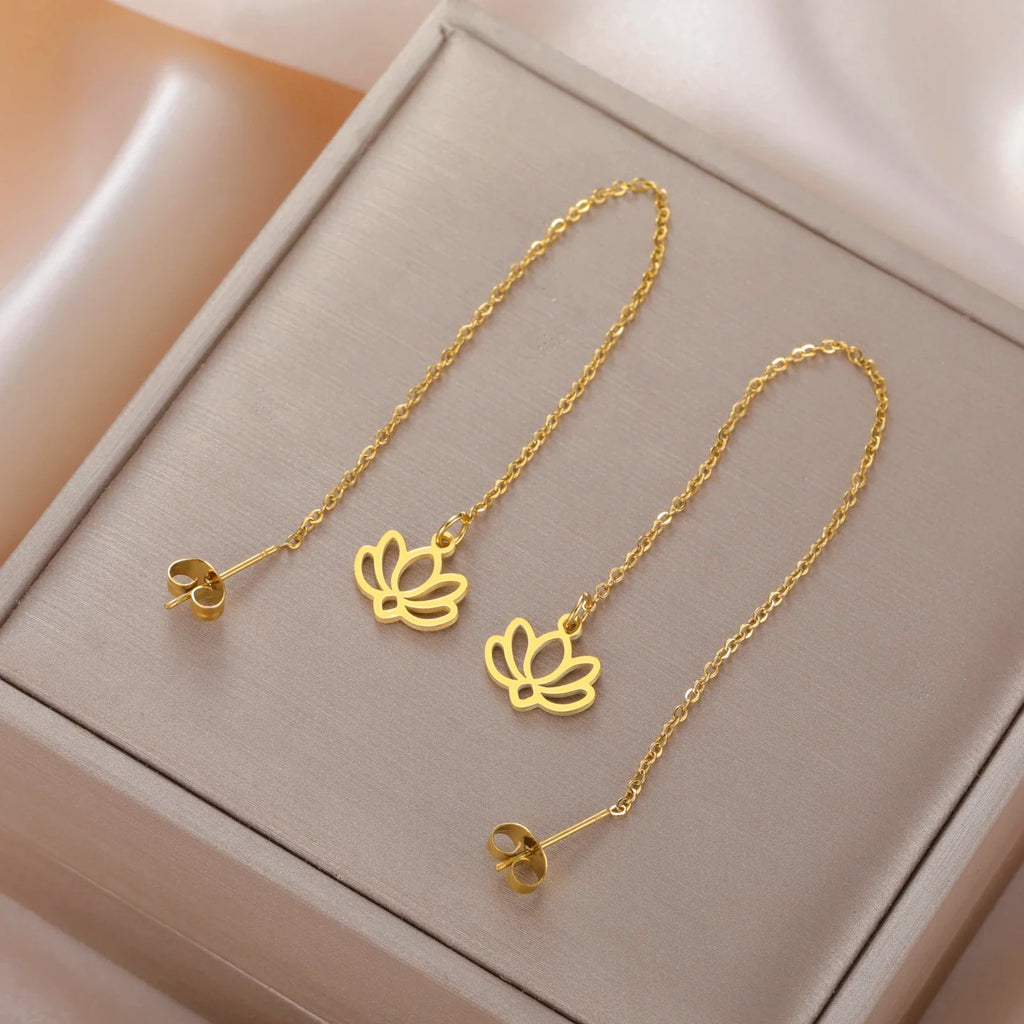 Pendientes Colgantes con Delicada Flor de Loto oro