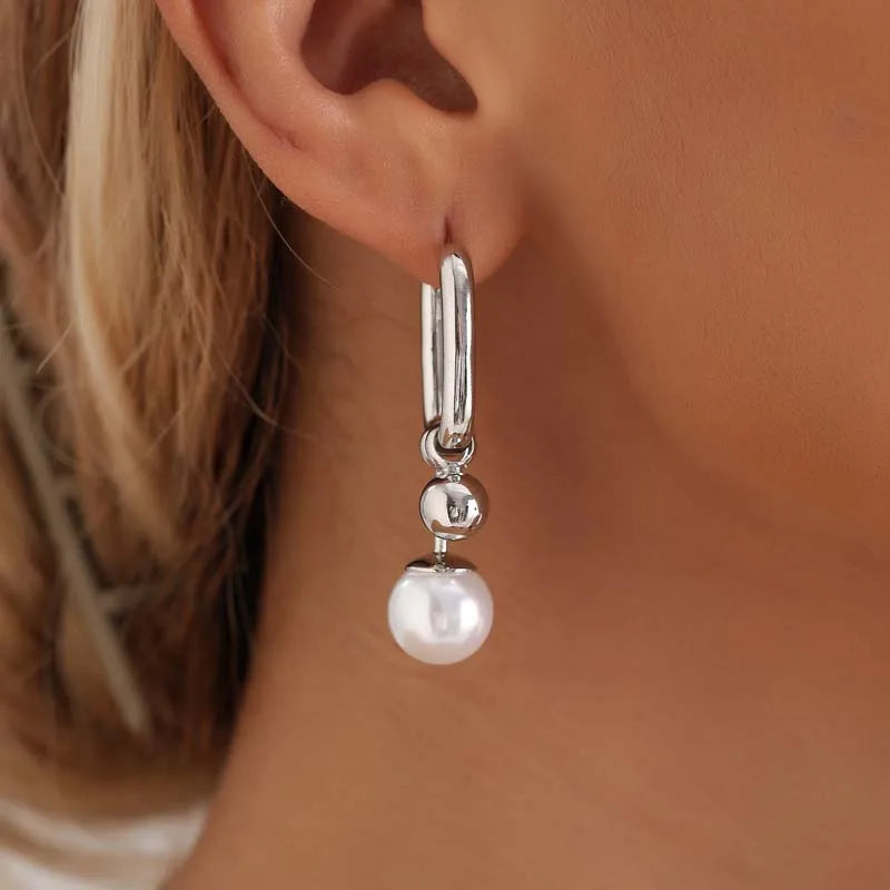 Pendientes Aros Estilizados con Perlas