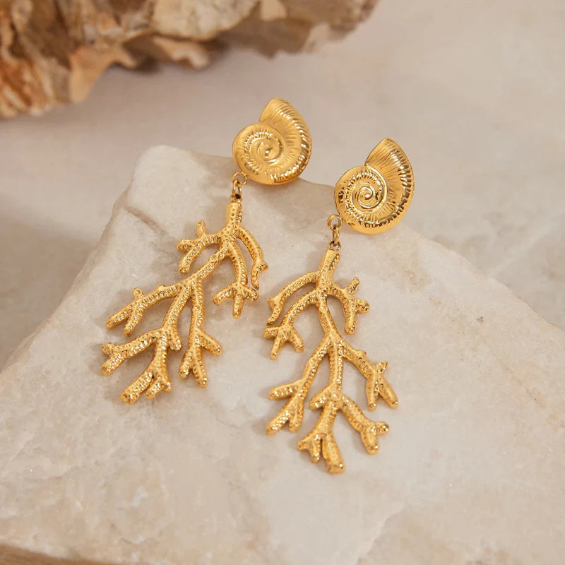 Pendientes Colgantes de Concha y Coral