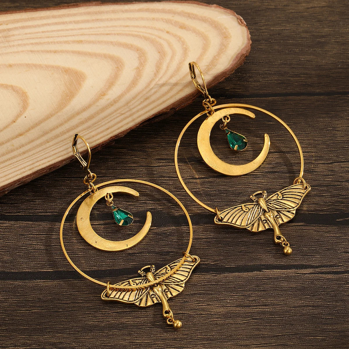 Pendientes Colgantes Media Luna y Polilla Nocturna