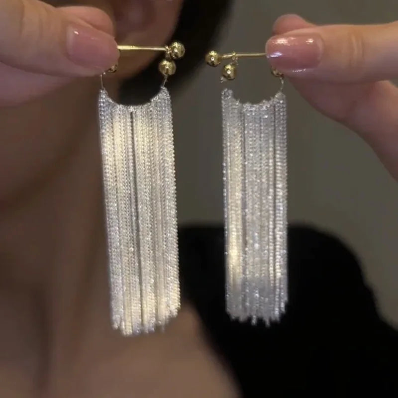 Pendientes Colgantes de Cadenas Plateadas para Mujer