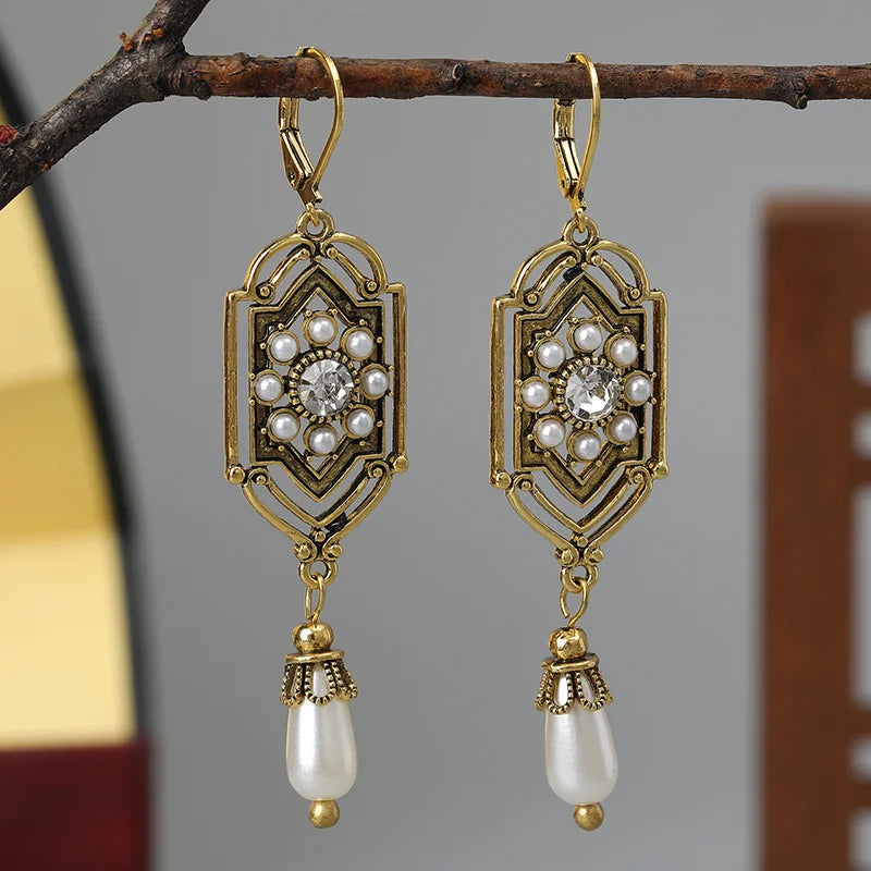 Pendientes Colgantes Étnicos Asimétricos blancos