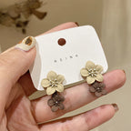 Pendientes Colgantes Flor Beige y Marrón