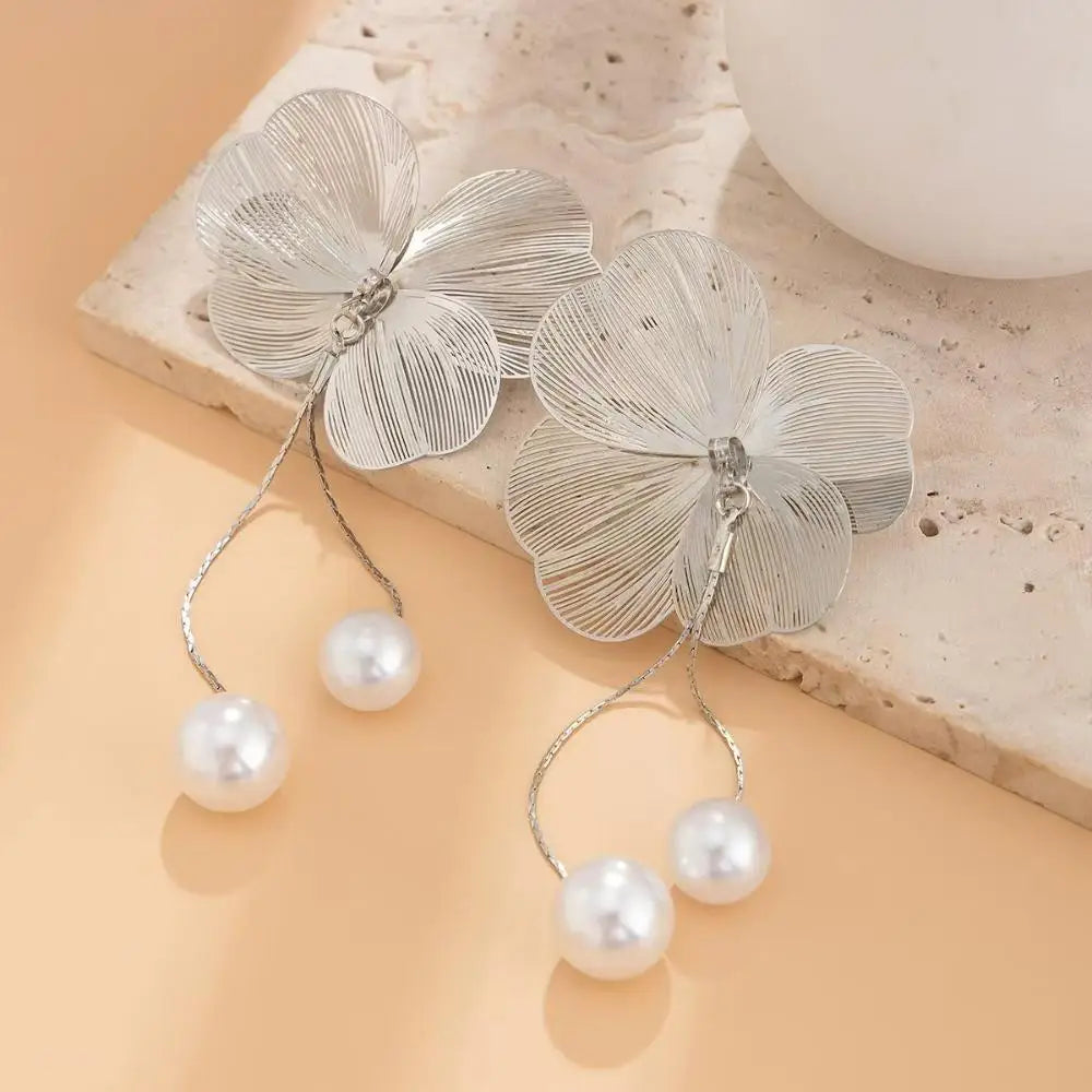 Pendientes Colgantes Flor y Perlas plata