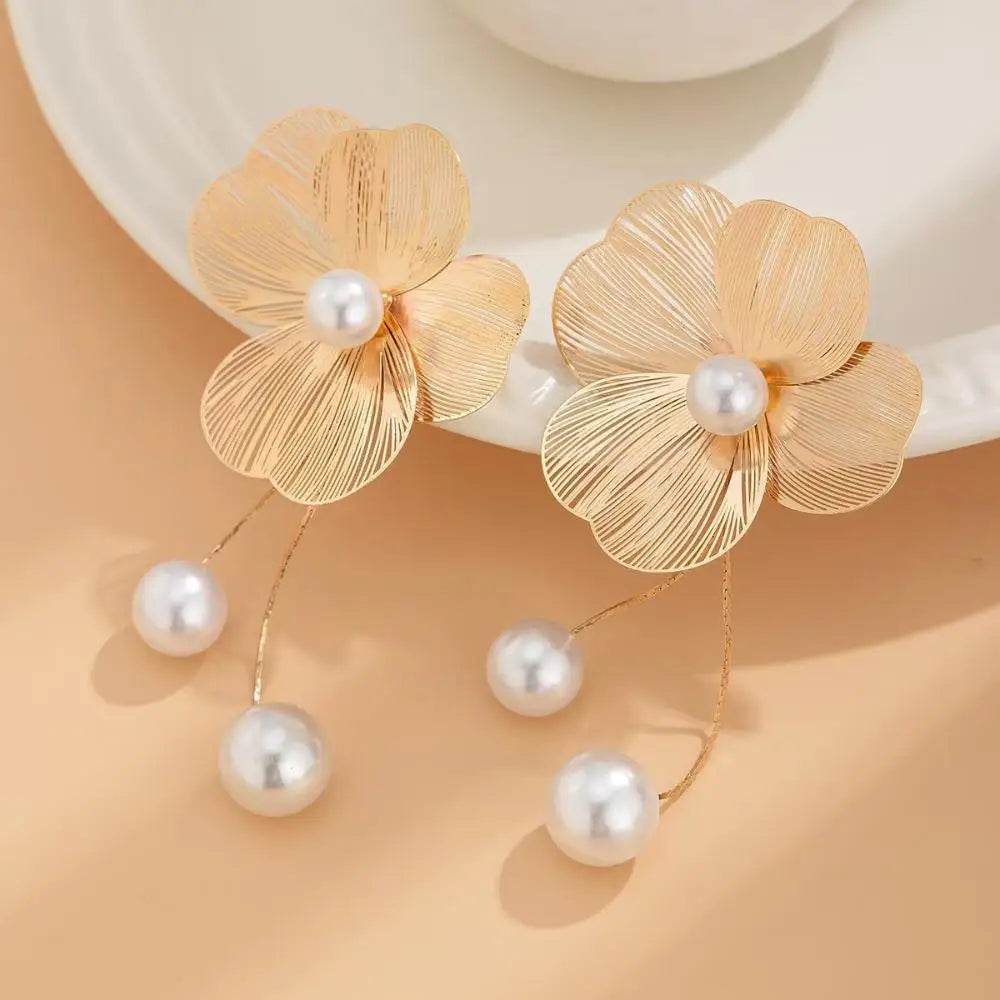 Pendientes Colgantes Flor y Perlas oro