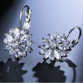 Pendientes Colgantes Flor de Circonio blanco